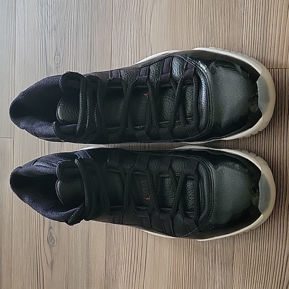 Nike Air Jordan 11 Retro 72-10 - Picture 3 of 13
